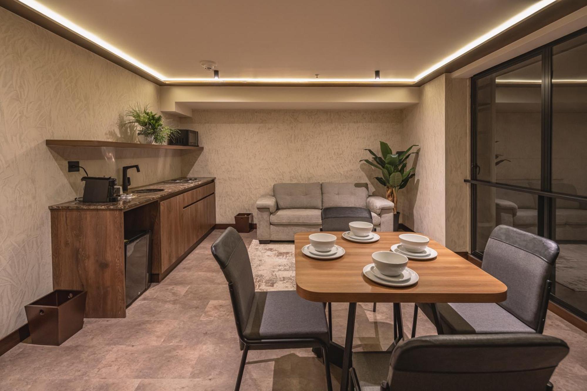 Golden Valley Hotel Медельїн Екстер'єр фото