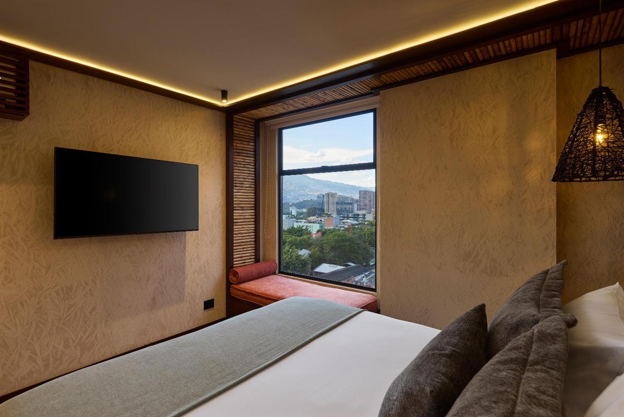 Golden Valley Hotel Медельїн Екстер'єр фото