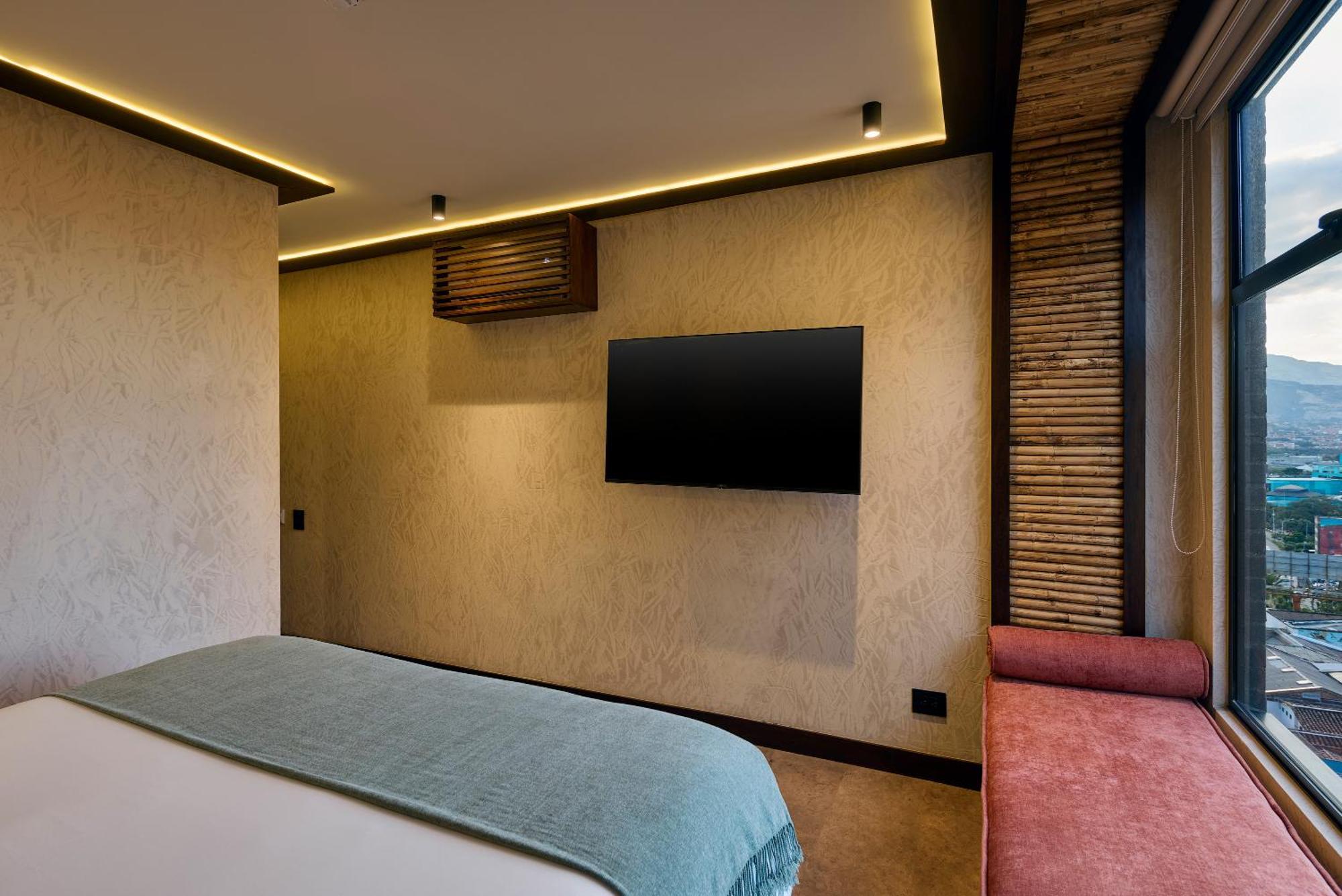 Golden Valley Hotel Медельїн Екстер'єр фото